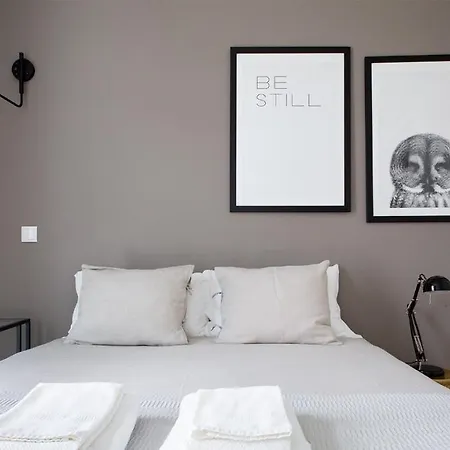 Plum Guide - The Night Owl Apartamento Lisboa